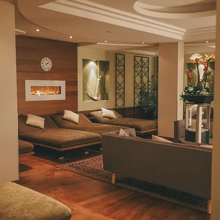 酒店 Grandhotel Business-wellness & Gourmet