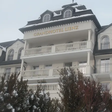 호텔 Grandhotel Business-wellness & Gourmet