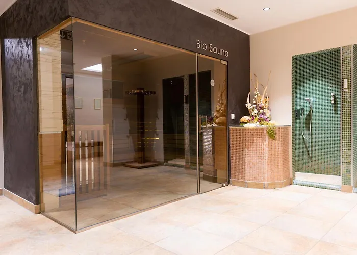 Grandhotel Business-wellness & Gourmet Otel 5*