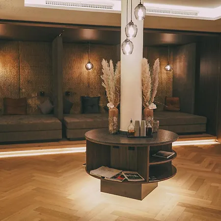 Ξενοδοχείο Grandhotel Business-wellness & Gourmet 5*