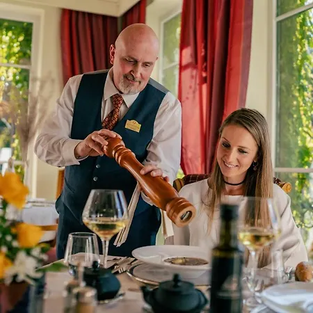 Grandhotel Business-wellness & Gourmet 5*