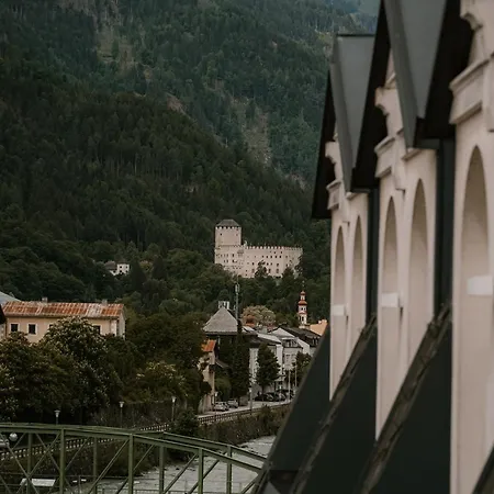 Grandhotel Business-wellness & Gourmet 5* Lienz